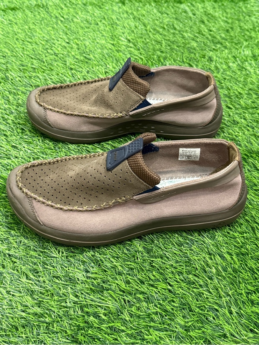 Crocs Linden Suede Slip On Moc Loafer Shoes Neutral Brown Men’s 9